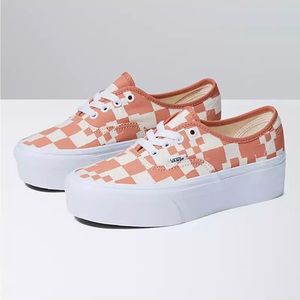 NWT pink checkered platform vans